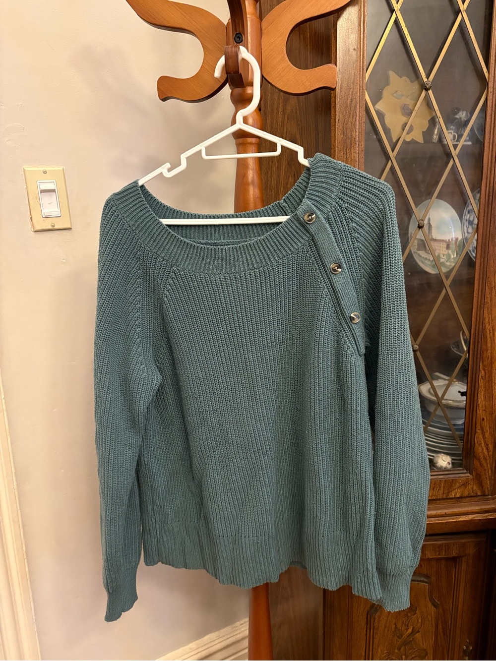 Women's Green Button-Shoulder Knit Sweater